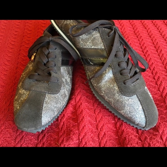 Coach Woman’s Signature Ivy Sneaker - Picture 8 of 13